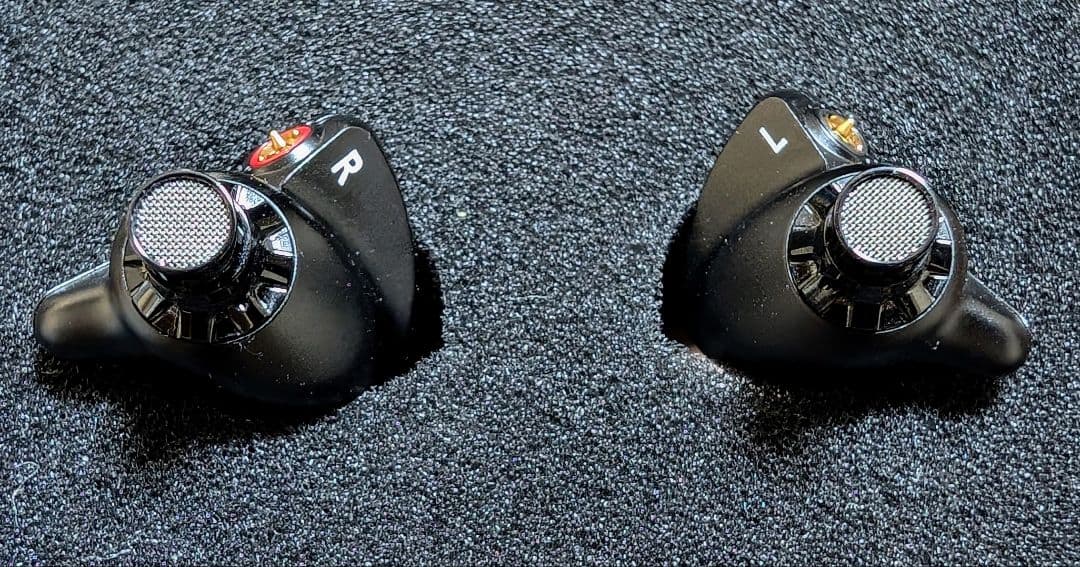 イヤホン acoustune HS1750CU / ARC53(4.4mm)