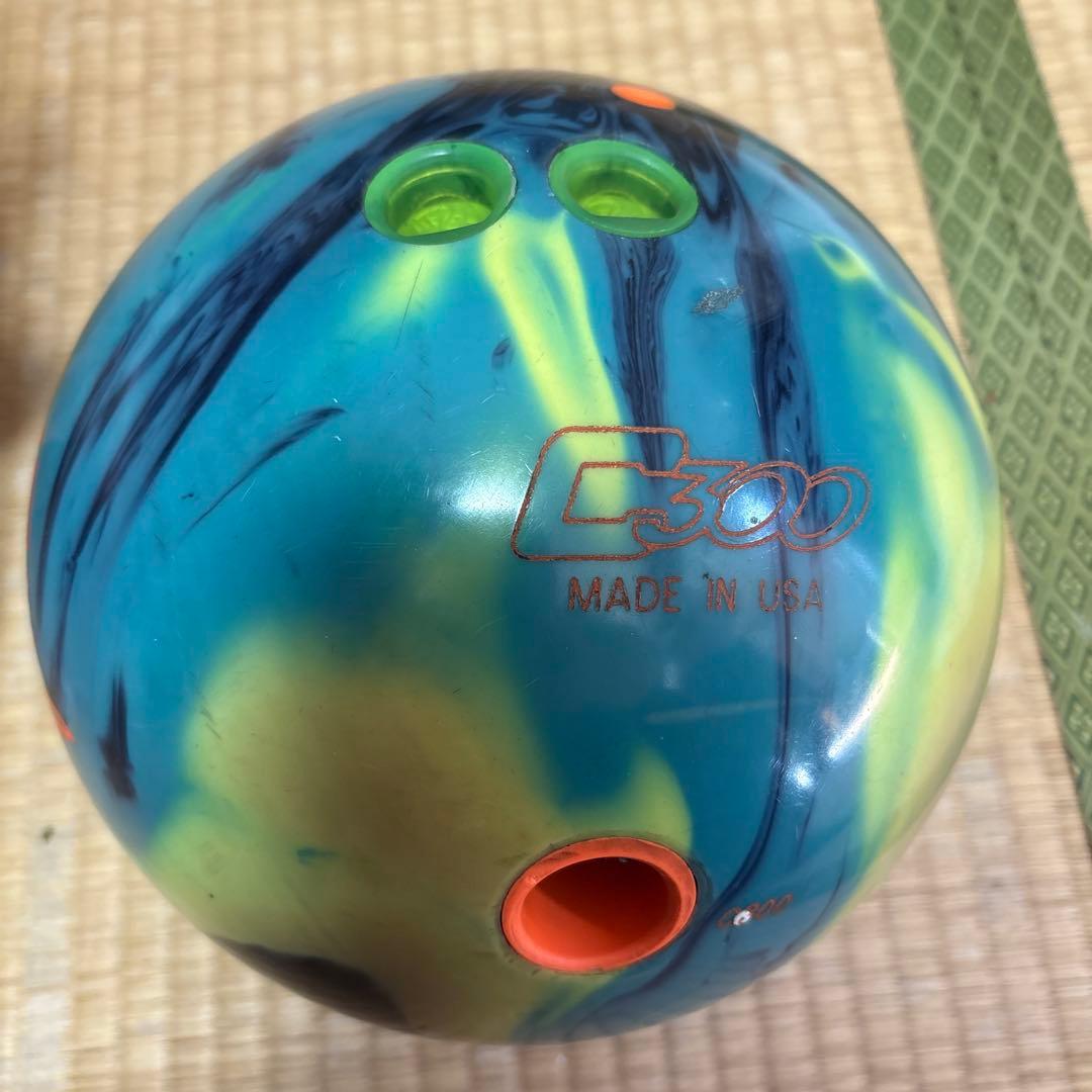 Columbia 300 ボウリングボール ① - メルカリ