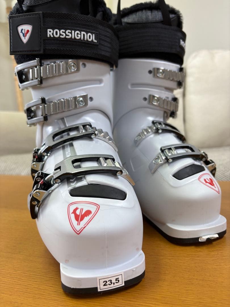 ロシニョール スキーブーツ23.5cm 美品 収納バッグ付 ロシニョール ROSSIGNOL スキーブーツ」の人気商品一覧 | 安い商品を