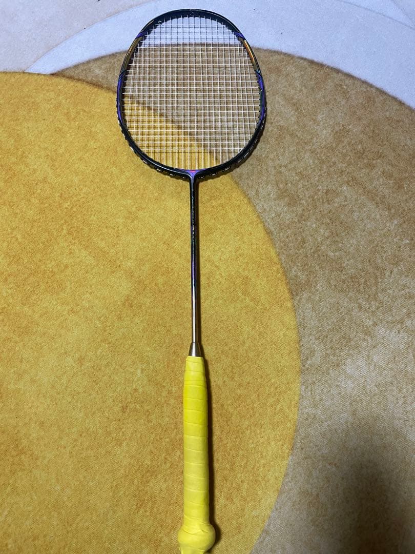エアロナット9000i バドミントンラケット レビュー動画】エアロナット9000I 【バドミントン】 - YouTube