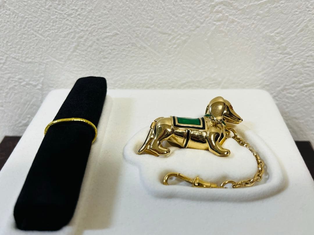 エスティローダー 練香水 イントゥイション ダックスフンド エスティローダー 練香水 イントゥイション ダックスフンド - メルカリ