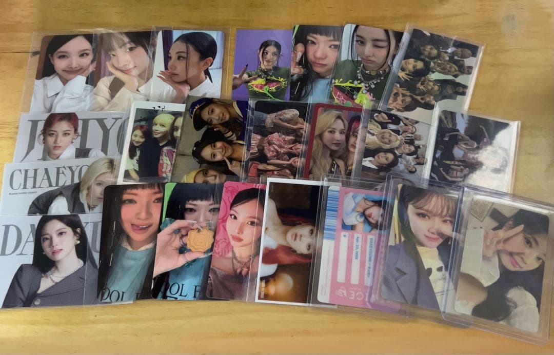 TWICE トレカ まとめ売り 店舗特典 - メルカリ