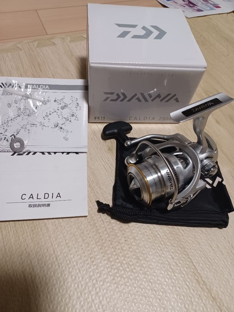 新品未使用(キズ有)　ダイワ　11 カルディア　2506H 楽天市場】DAIWA ダイワ/11 カルディア 2506H スピニングリール/CALDIA