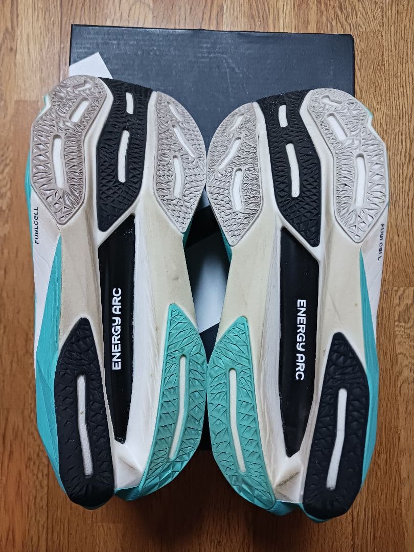 ニューバランス スーパーコンプエリートv4 26.0cm