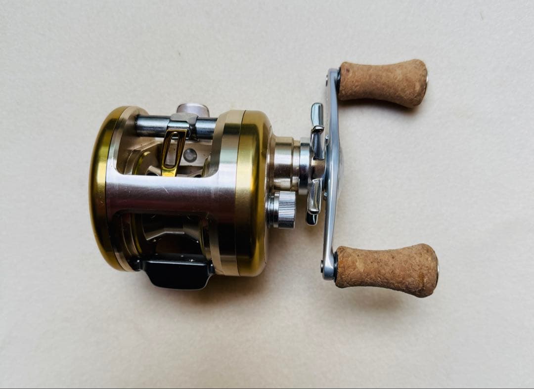 Daiwa Millonaire CVZ 205 ベイトリール DAIWA - 美品 Daiwa ダイワ ミリオネアCV-Z 205 箱あり ベイトリール