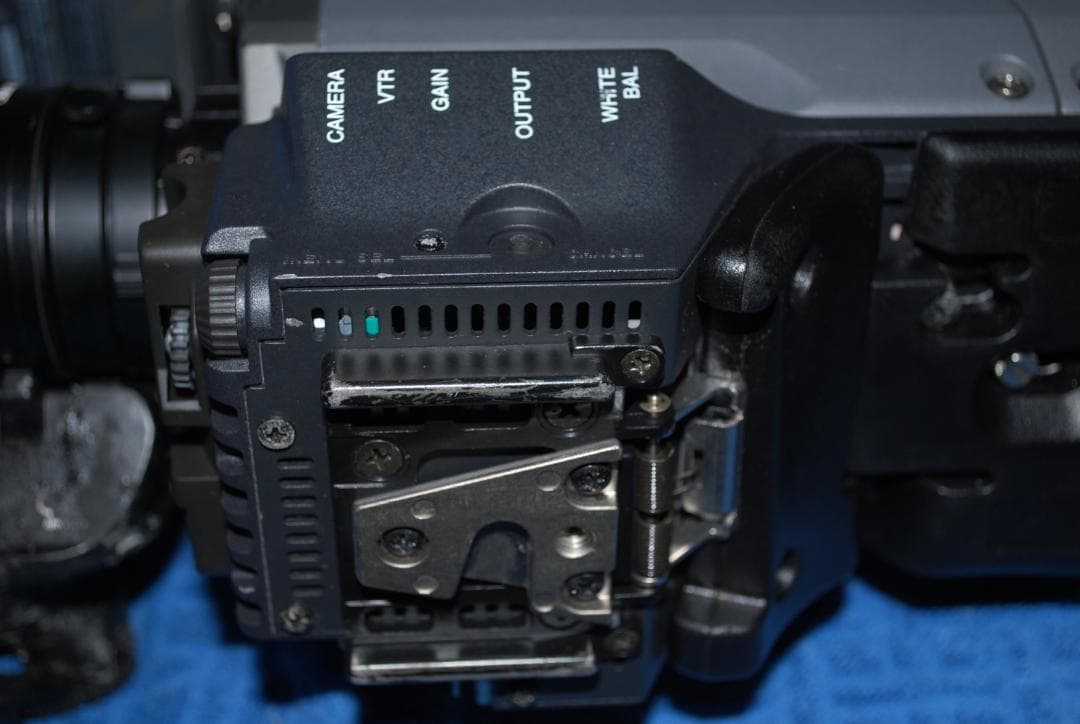 ソニー放送用カメラBVP550＋キャノンレンズ中古ジャンク品の出品です