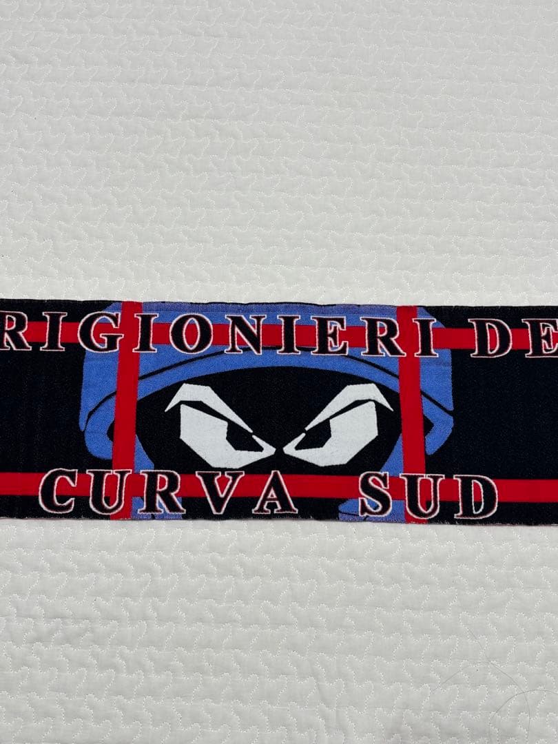 【激レア・現地購入】ACミランULTRASウルトラスマフラー CURVA SUD 激レア・貴重】ACミラン ULTRAS ウルトラス ニットマフラー 現地購入