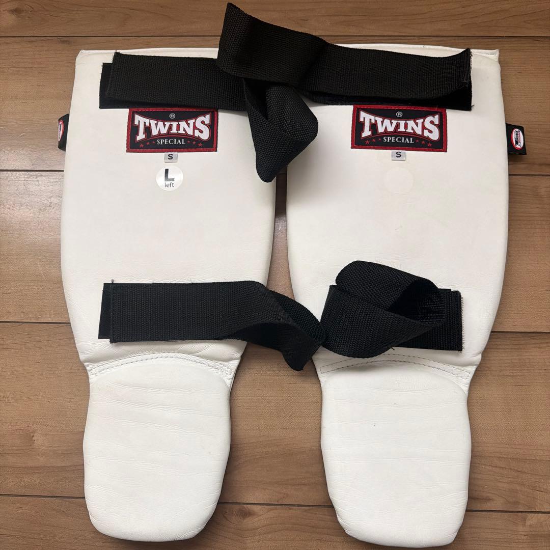 TWINS レガースSサイズ ホワイト - メルカリ