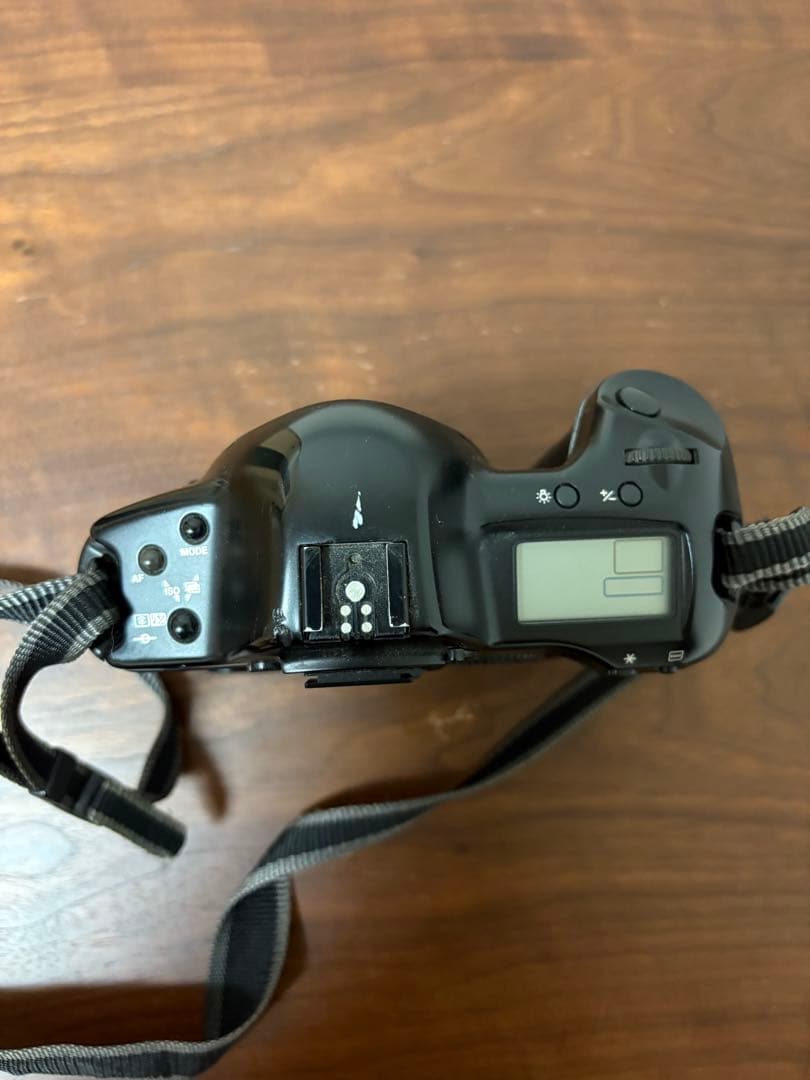 Canon EOS 1N デジタルフィルム一眼カメラ バッテリーグリップ付きの