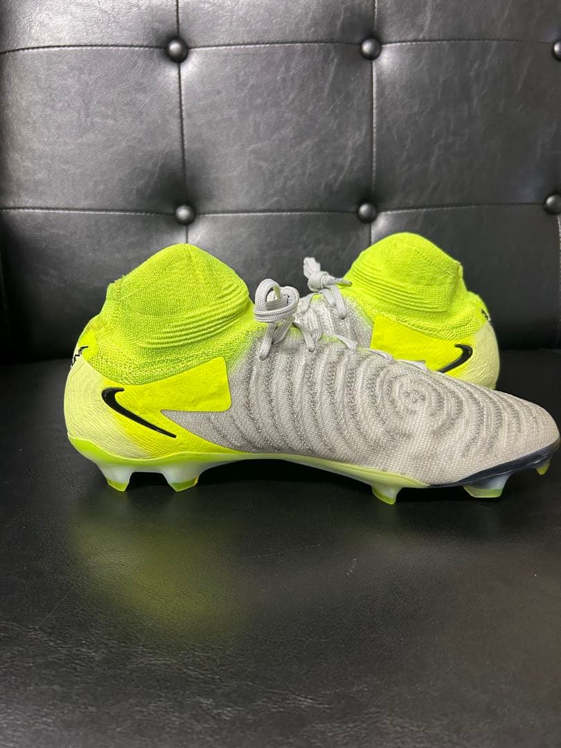 Nike Phantom サッカーシューズ グレー/イエロー - メルカリ