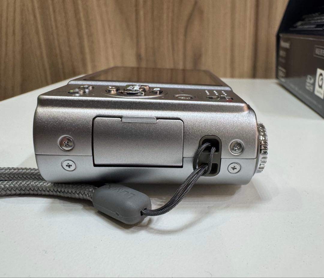 極美品】Panasonic LUMIX DMC-ZX1 シルバー デジカメ - メルカリ