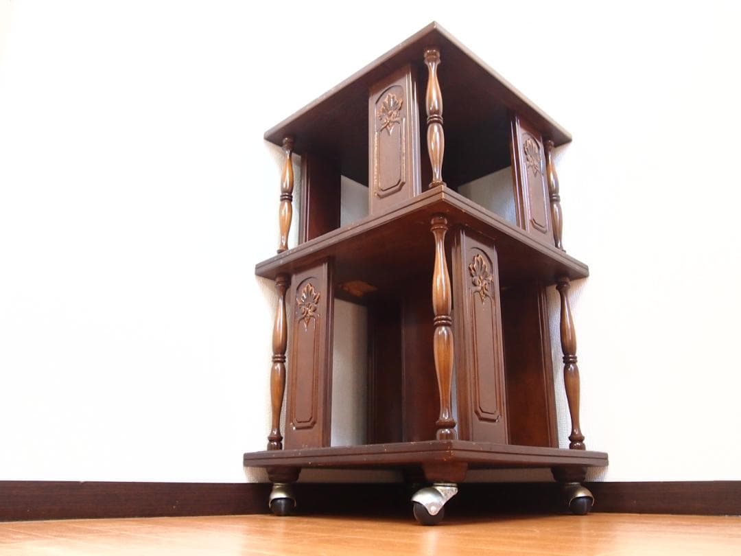 【良品】徳田家具 TOKUDA アンティーク調 キャスター付ブックスタンド/本棚 ブックシェルフ 5段 本棚 ブックスタンド ツリー型 高さ74cm 木製 斜め