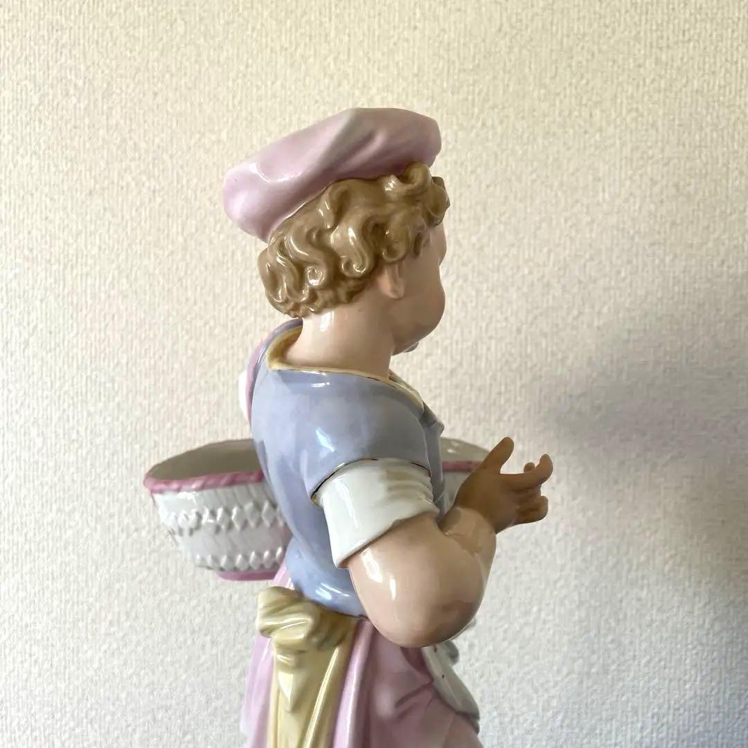 バスケットを持つ少女＊・高さ37.5cm・Meissen・ - メルカリ