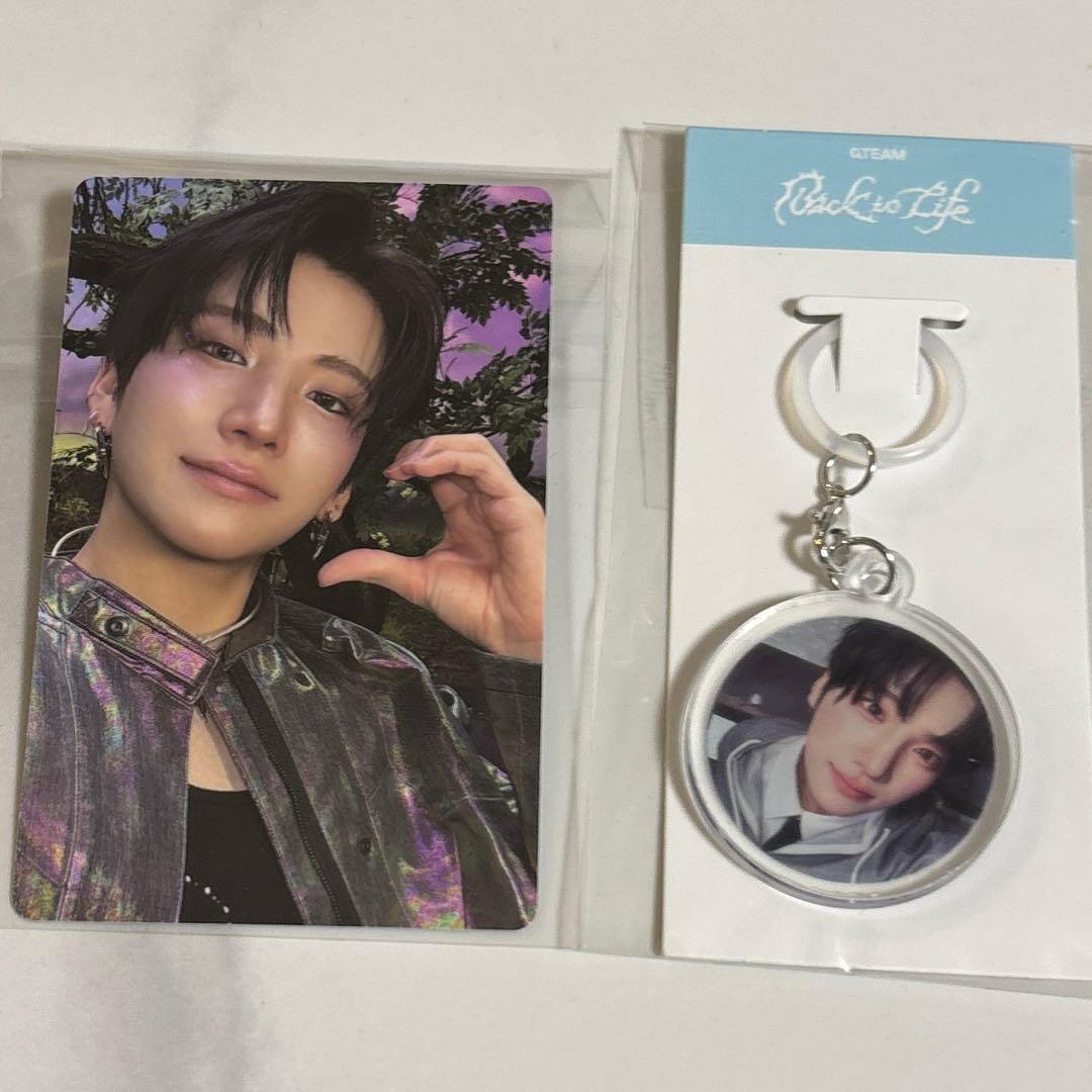 かねこ様専用&TEAM ユウマ Weverse 韓国特典アクリルチャームとトレカ