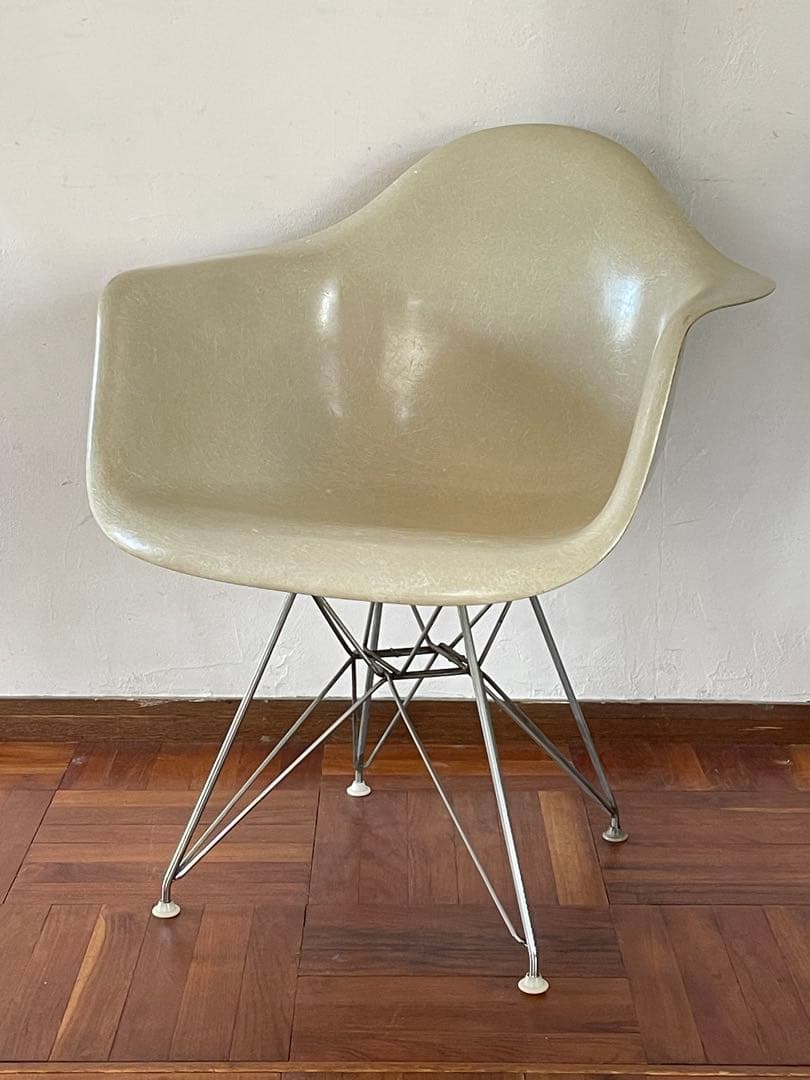 ハーマンミラー ヴィンテージ イームズ アーム シェルチェア エッフェル ベース ハーマンミラー イームズ アームシェルチェア コントラクトキャスター