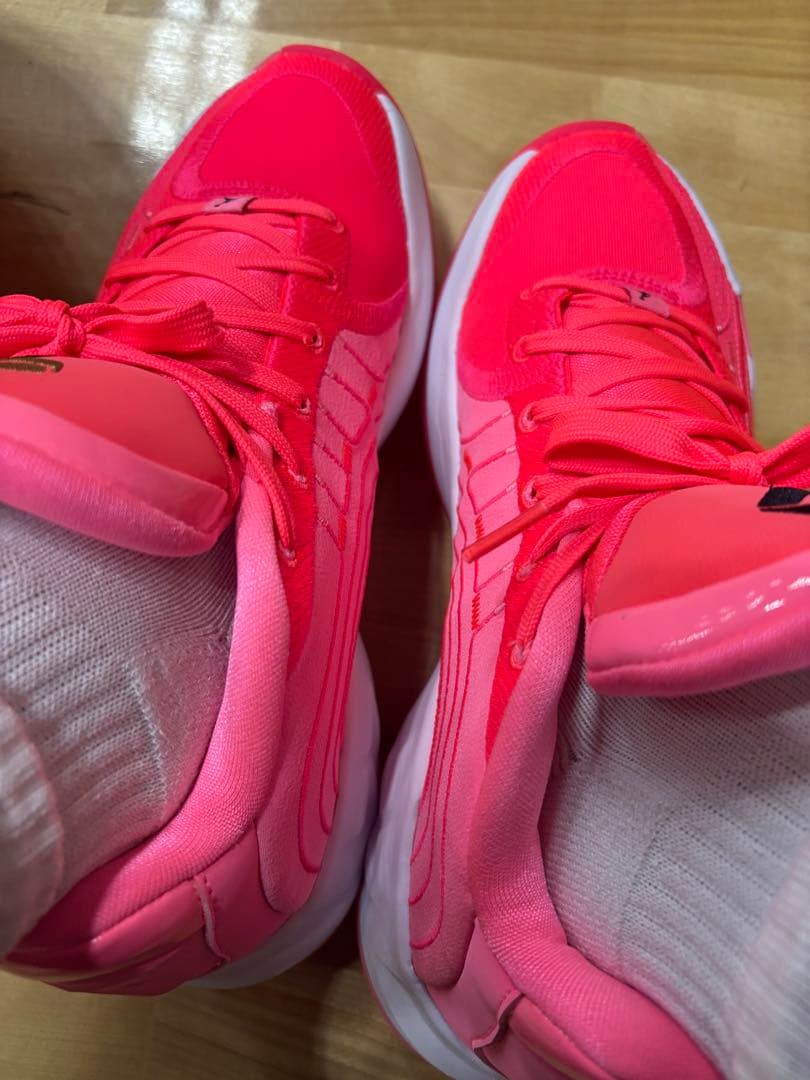 ピンク バスケットボールシューズ マーブル ピンク ラバー 6号球 84-411Z | スポルディングジャパン公式