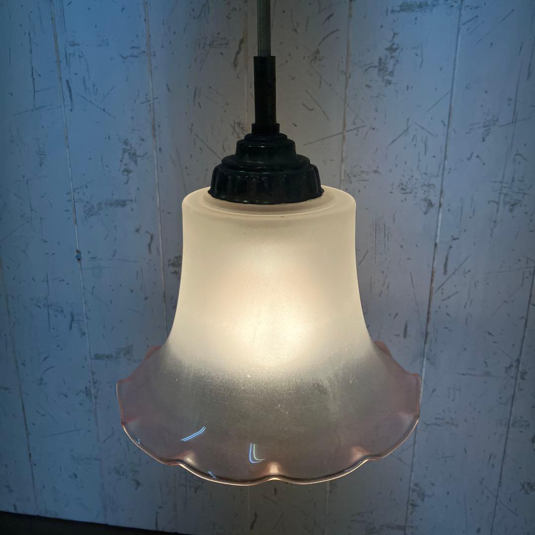 D-2 ⑨ 昭和レトロ フリル型 ガラスシェード ペンダントライト シーリング 楽天市場】ペンダントライト 1灯 ミルクシェード ソケットセット