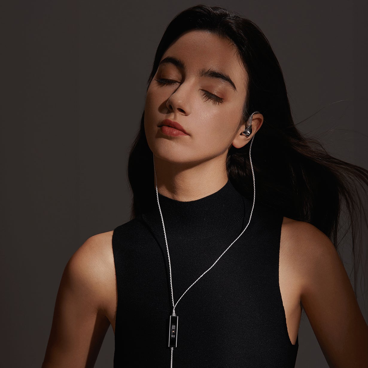 ハイレゾロスレス」イヤホンの最高峰を目指す！ 音質至上主義